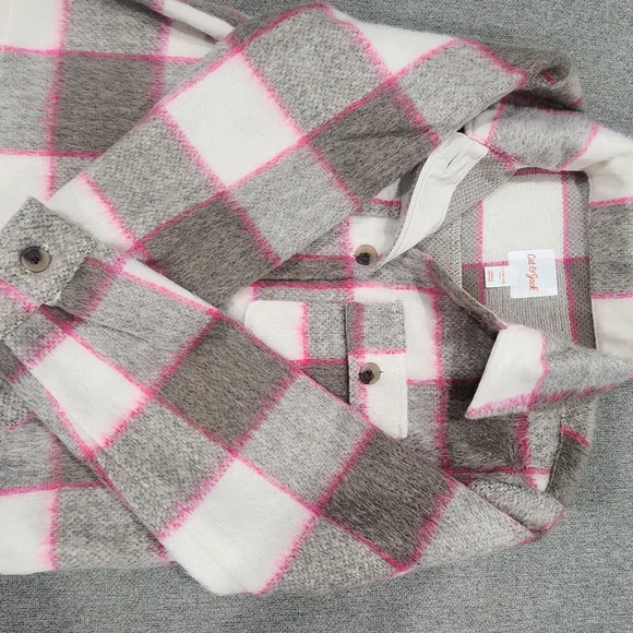 Plaid Button-Up Shirt - Picture 3 of 4